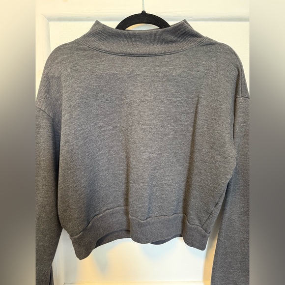 Wild Fable Gray Mockneck Cropped Sweatshirt - Picture 4 of 4